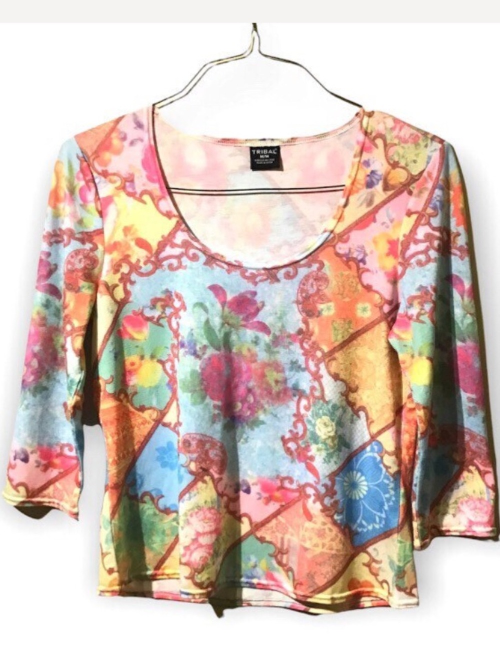 Vintage y2k TRIBAL Multicolor Floral Scoop Neck soft jersey cotton tshirt